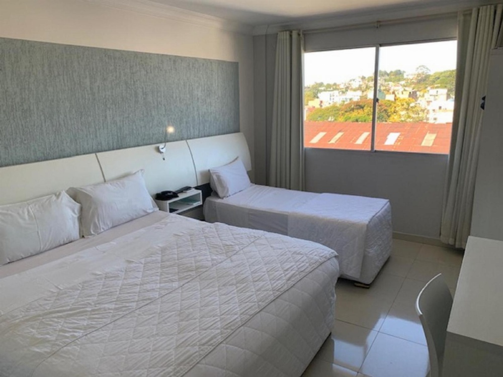 Emirates Hotel & Suites