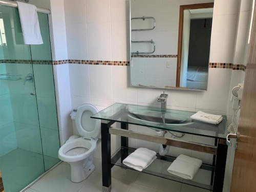 Emirates Hotel & Suites image 12