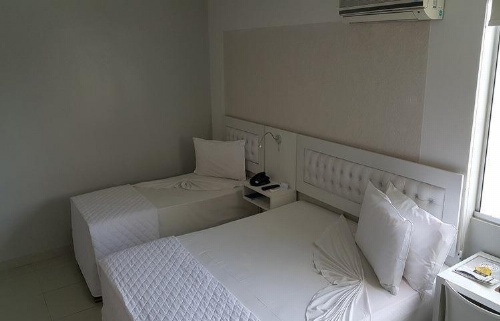 Emirates Hotel & Suites image 17