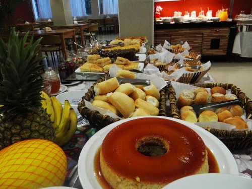 Emirates Hotel & Suites image 26