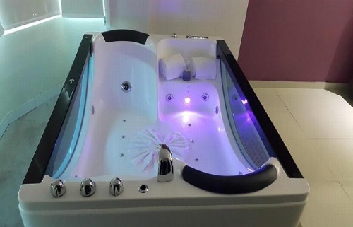 Emirates Hotel & Suites image 31