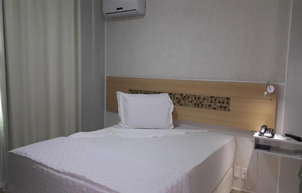 Emirates Hotel & Suites