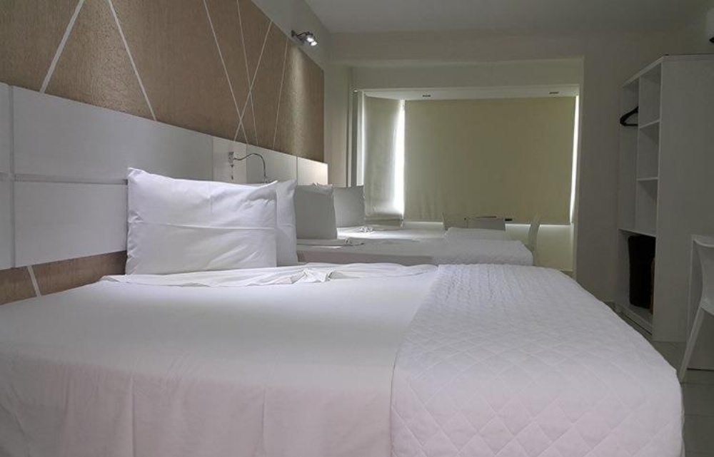 Emirates Hotel & Suites