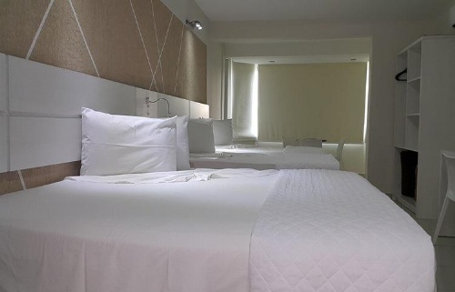 Emirates Hotel & Suites image 40